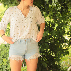 G.H. Bass & Co. Bumblebee Button-Up